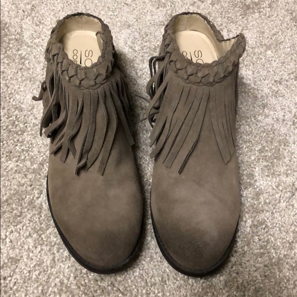 Soho Cobbler taupe fringe mules - size 8 (NWB)